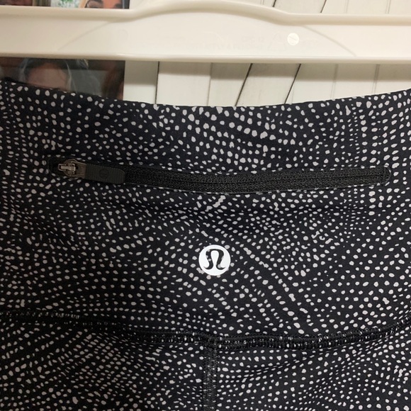 Lulu Lemon Leggings - Picture 3 of 3